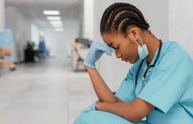 5 Ways to Reduce Health Professionals Burnout in Your Facility
